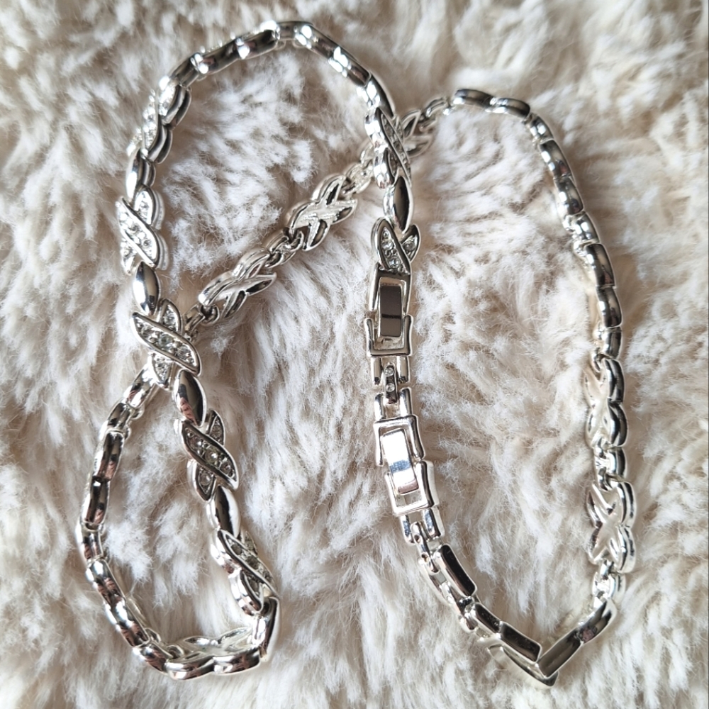 Beautiful Crystal Interlocking Adjustable Silver … - image 1